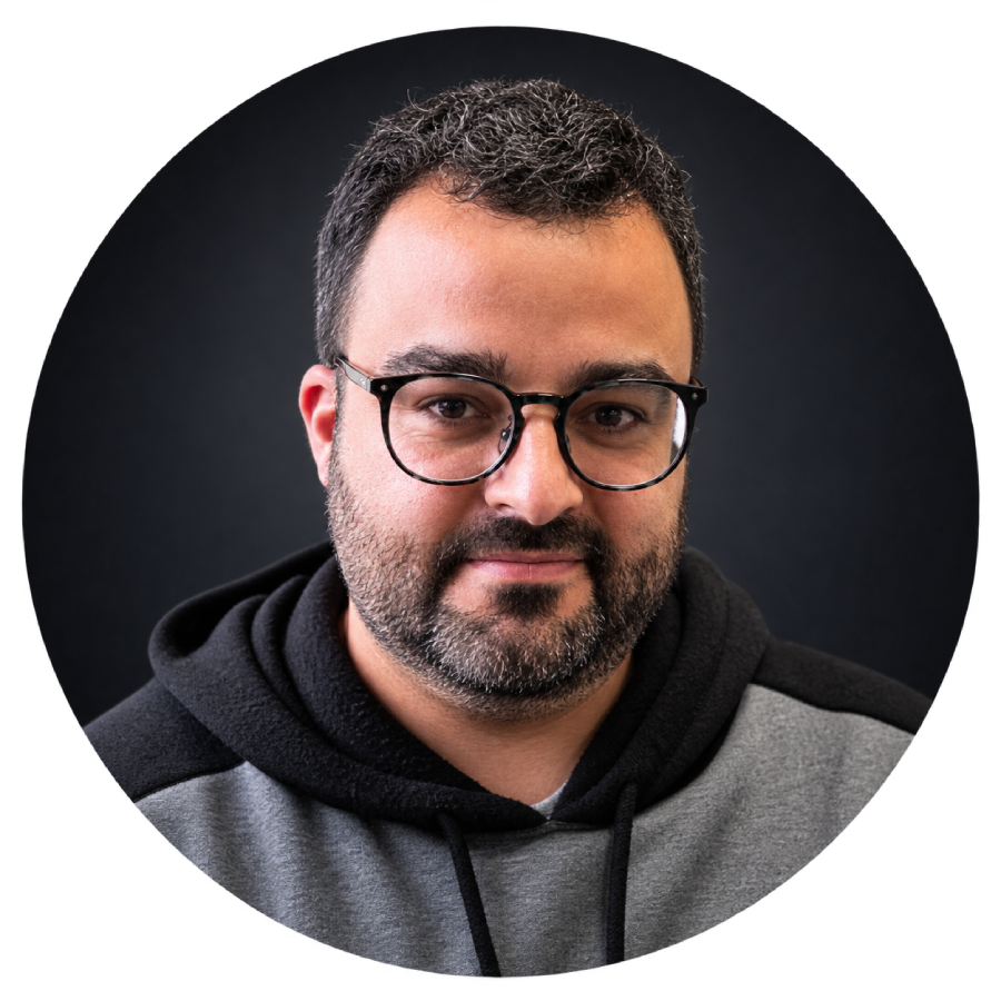 Portrait de Mathieu G.J. Hubert, image de profil de la chaîne YouTube Voix du Canada